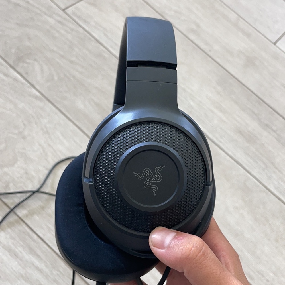 Razor headphone